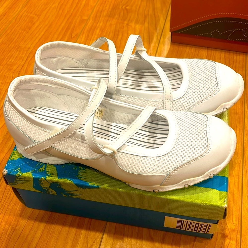 Cross Trekkers sandal